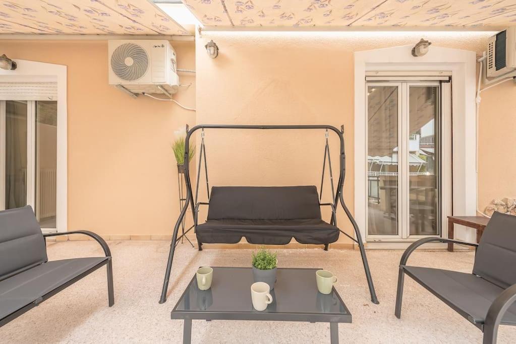 Pegasus Apartment Пирей Экстерьер фото